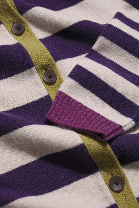 pinwell gestreifte strickjacke gemacht mit lammfell
